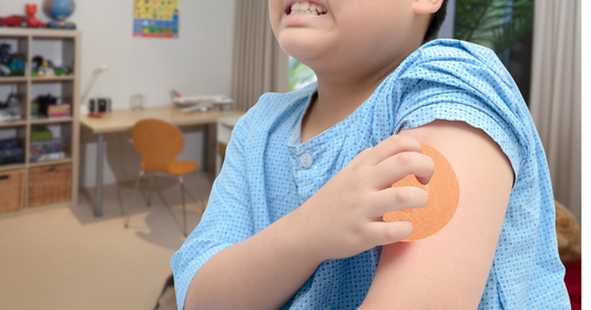 Why kids may scratch at their CGM patch – and how to stop it